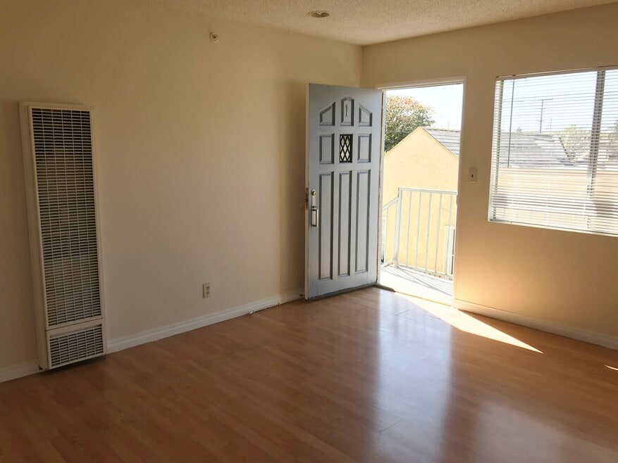 Entry to Living Room