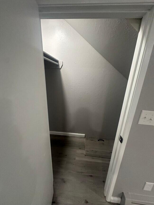 1410 Juneau St unit 4, Anchorage, AK 99501 - photo 5