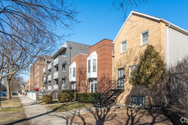 Stateway Gardens offers a mixture of brick single family homes and condos.