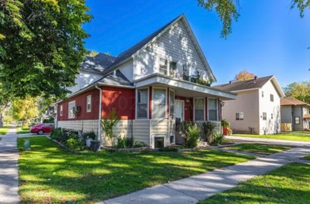 1221 10th Ave N unit 5, Fargo, ND 58102 - photo 1