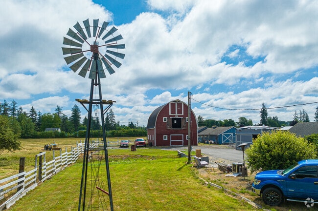 Picture Perfect Farm Yard In Midland WA.