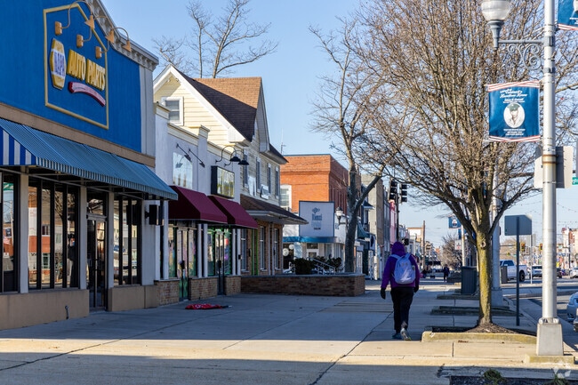 Vineland's downtown area is easily walkable with shops and dining.