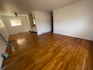 1749 Zettler Rd, Columbus, OH 43227