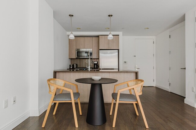 148 1st St unit FL7-ID1984, Jersey City, NJ 07302 - photo 5