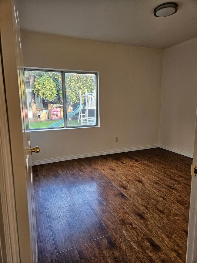 1408 N Willowbrook Ave, Compton, CA 90222 - photo 5