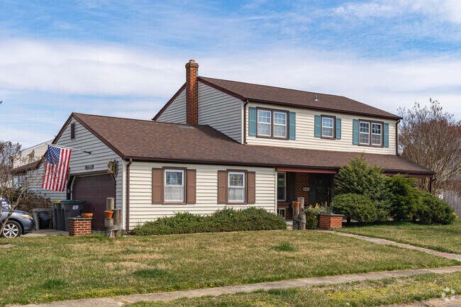 Colonial homes can be found in the Wilmington Manor Gardens subdivision of New Castle.
