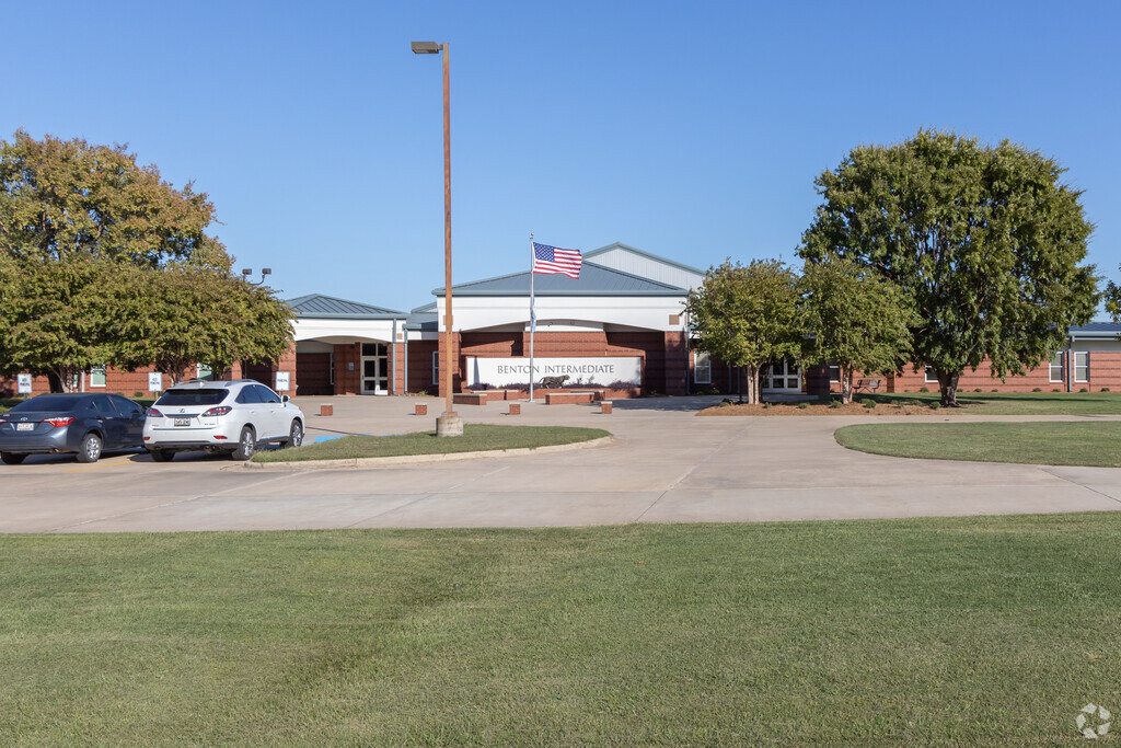 Benton intermediate School placed in the top 20% of all schools in Louisiana for overall scores.