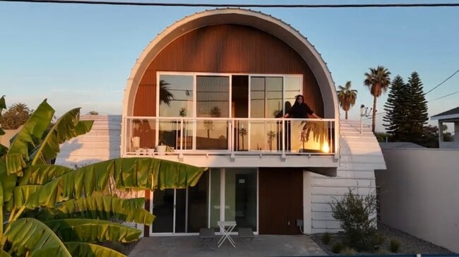 445 N Townsend Ave unit 2nd Floor, Los Angeles, CA 90063 - photo 2