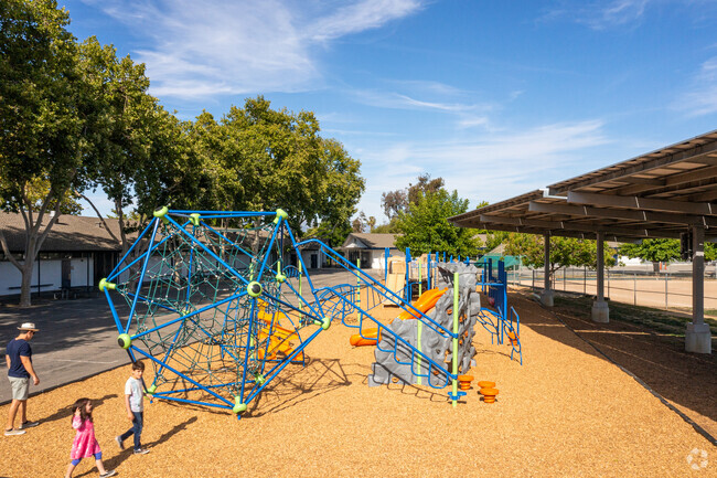 Bagby Elementary School has an expansive recreational area for students to utilize.