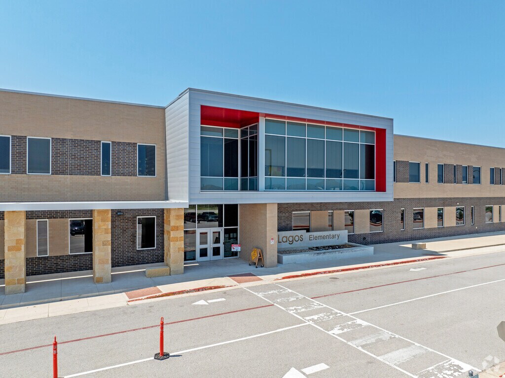 Many children pass through the doors of Lagos Elementary School in Manor, TX.