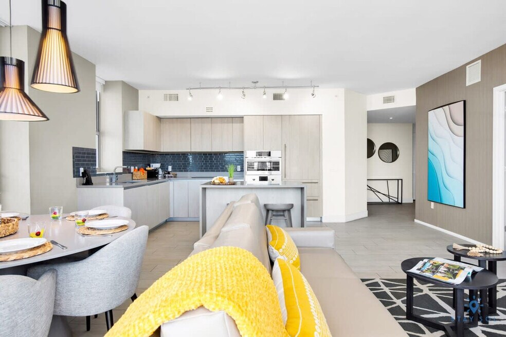 4112 Jimmy Buffett Mem Hwy unit ID1227208P, Hollywood, FL 33019 - photo 1