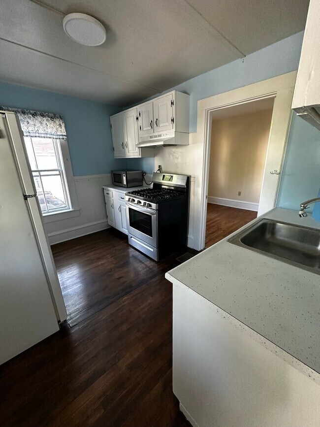 50-52-52 Howard St unit 52 Howard St, Burlington, VT 05401 - photo 7