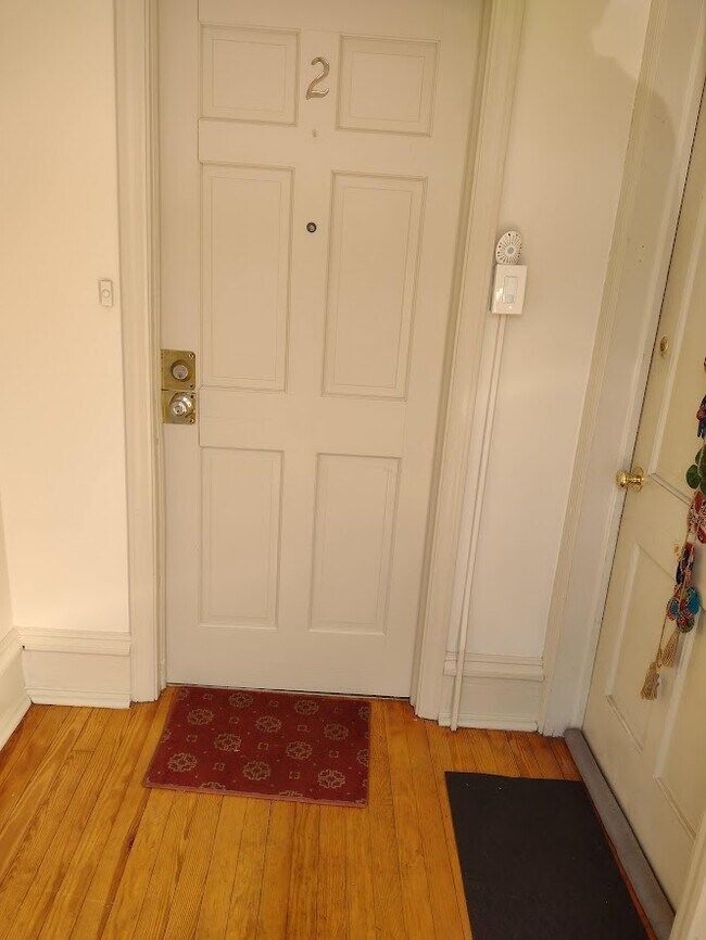 441 W Lemon St unit 2nd floor, Lancaster, PA 17603 - photo 3