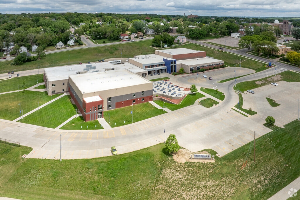 Bishop Heelan Catholic High School provide students with new and modern amenities.