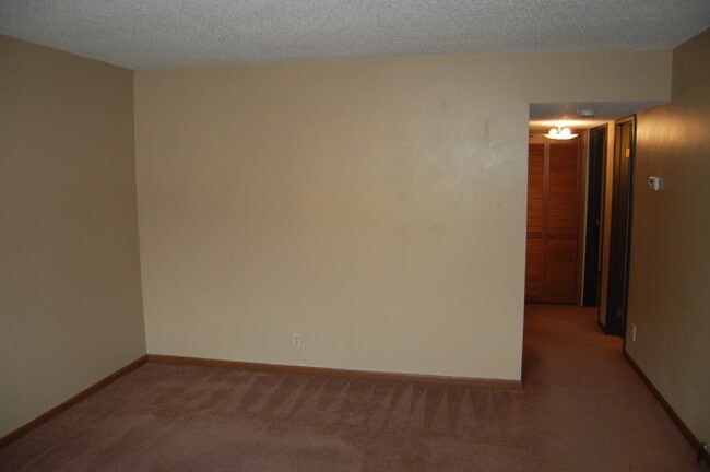 4945 Walker Ave unit 3, Lincoln, NE 68504 - photo 5