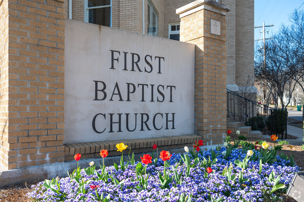 Watch your kids grow at First Baptist Day School and Kindergarten.
