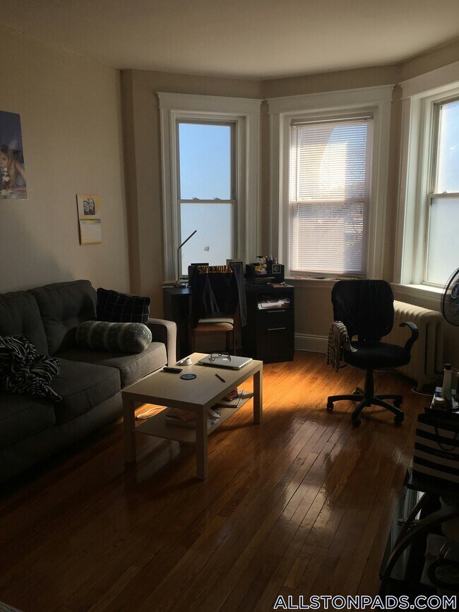 1197 Commonwealth Ave Unit 14, Boston, MA 02134