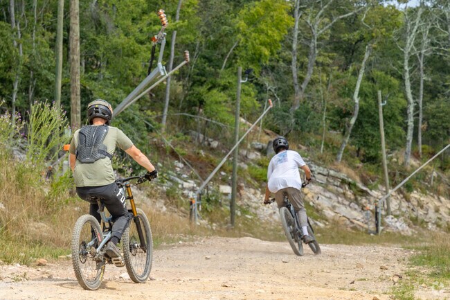 Massanutten Resort is paradise for mountain bikers and is conveniently near Massanetta Springs.