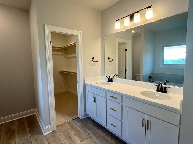 212 Nandina Dr, Scott, LA 70583 - photo 5