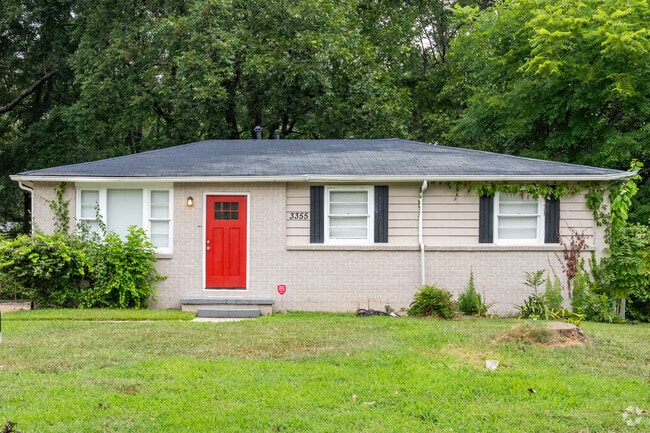 One of the most popular architectural styles of Southeast Atlanta is ranch-style homes.