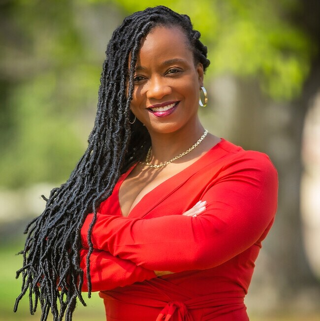 Nina Lewis