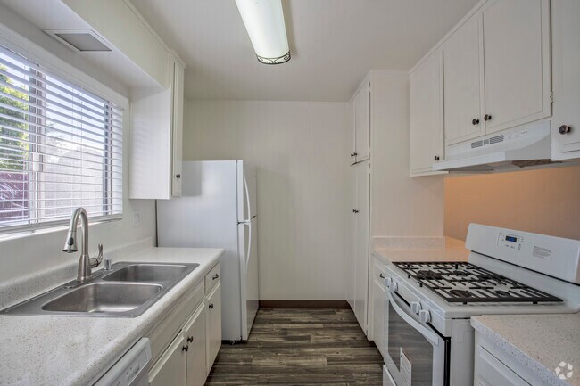 Windsong Villas, Escondido, CA 92026 - photo 4