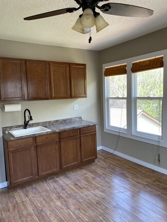 815 5th St SW Unit 2, Willmar, MN 56201
