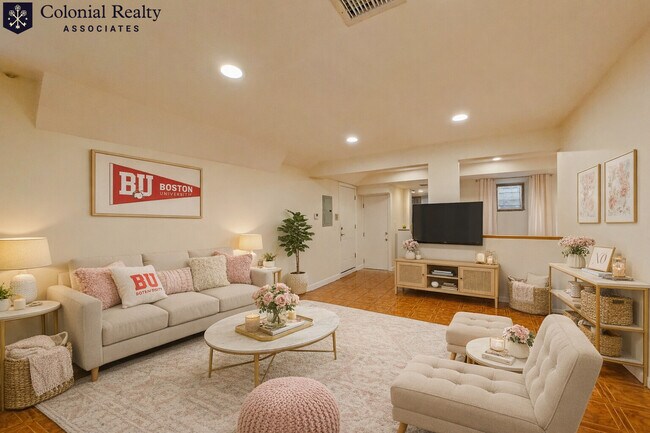 73 Thatcher St unit 2, Brookline, MA 02446 - photo 4