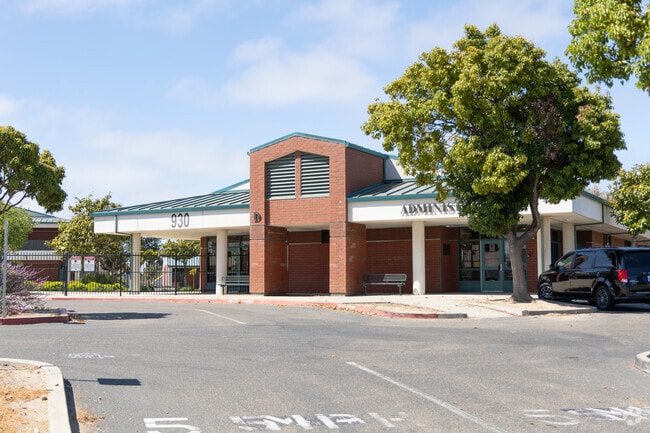 Kunst (Tommie) Junior High School.