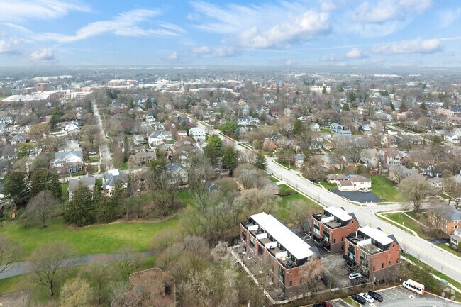 You can take Chicago Avenue from East Naperville to downtown Naperville.