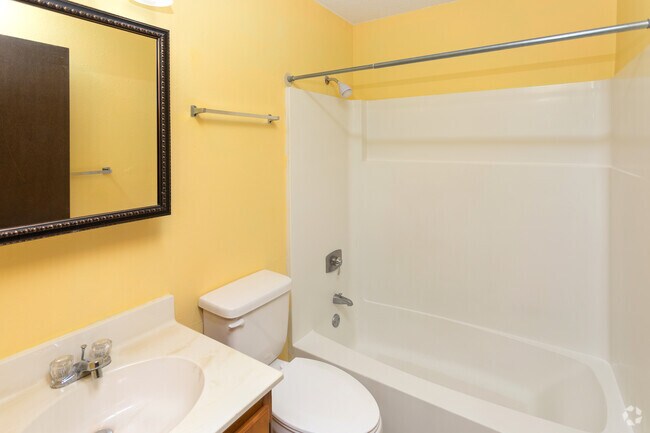 Oaks at Bentonshire, Saint Cloud, MN 56304 - photo 7