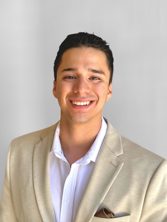 Daniel Tobar