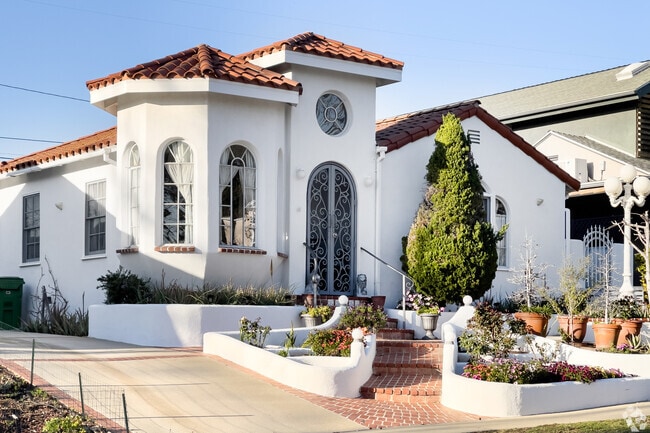 Culver City’s Spanish-style homes offer classic California charm and architectural beauty.