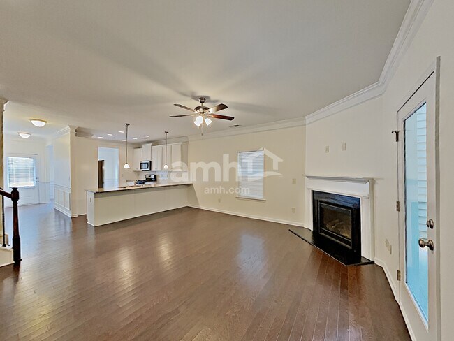 105 Hickory Village Cir, Woodstock, GA 30188 - photo 5