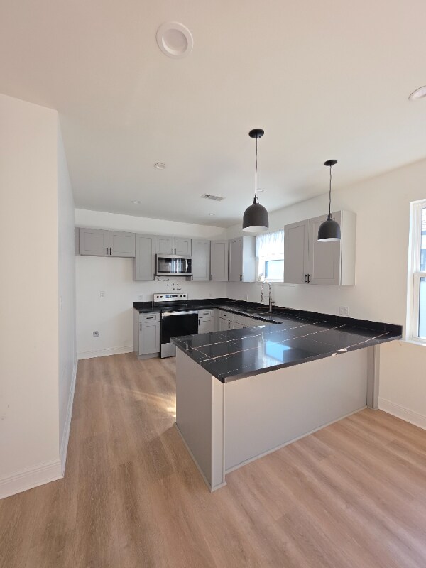 2431 Franklin Ave unit Rear Unit, New Orleans, LA 70117 - photo 7