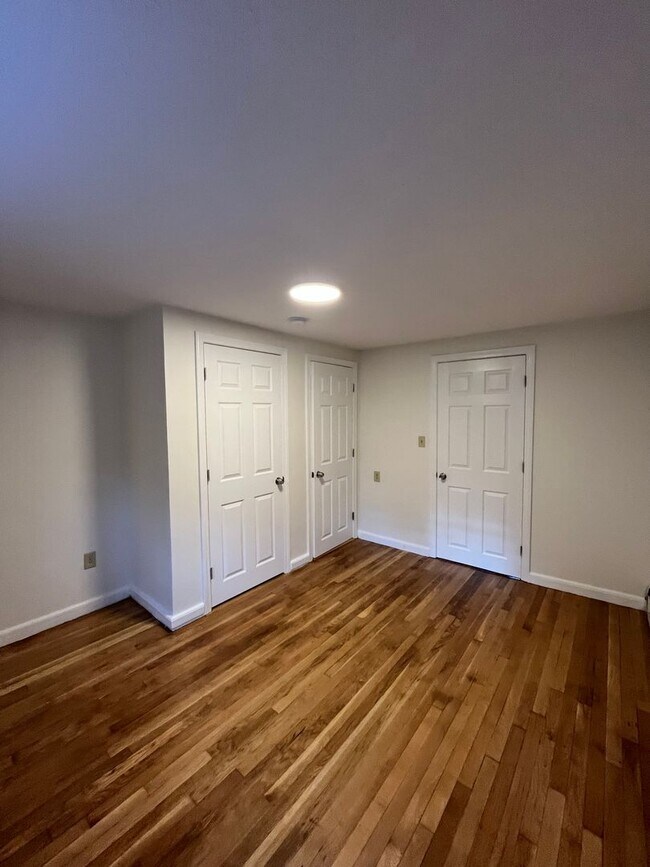 253 Stackpole St unit 255 Stackpole St, Lowell, MA 01852 - photo 6