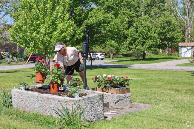 The West Newbury Garden Club is hard at work bringing beauty to the town.