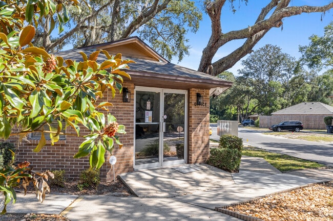 Emerald Cove West, Valparaiso, FL 32580 - photo 7