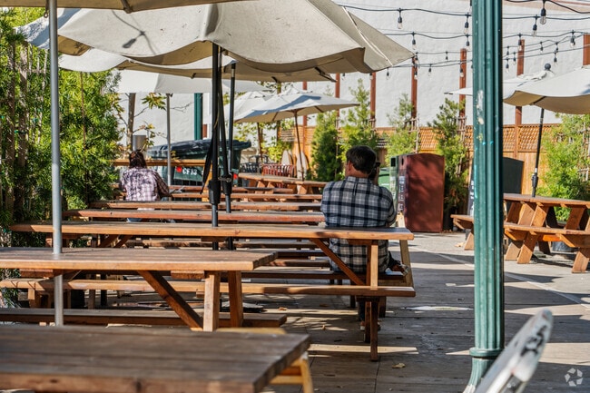 San Anselmo is filled with boutique shops, art galleries and cozy cafes.