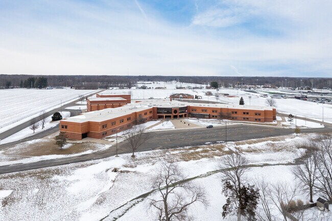 North Clay Middle School serves over 700 students in grades 6-8.