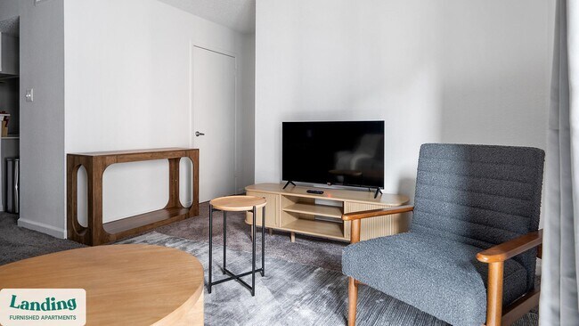 1071 Clayton Ln unit M1620, Austin, TX 78723 - photo 6