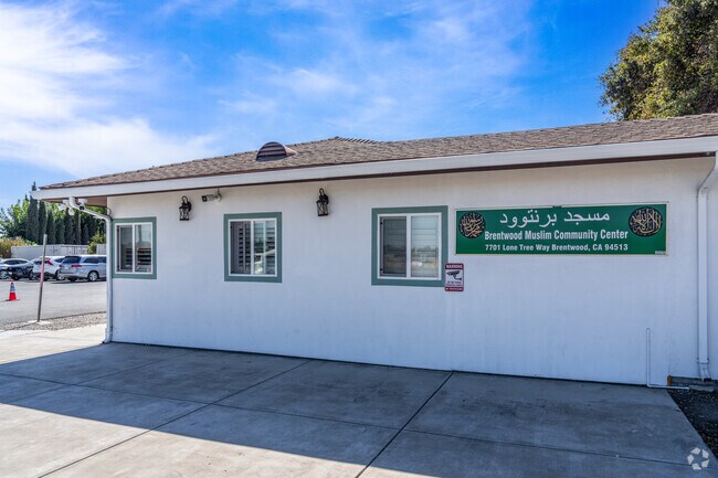 The Brentwood Muslim Community Center is a welcoming space for worship, learning, and unity.