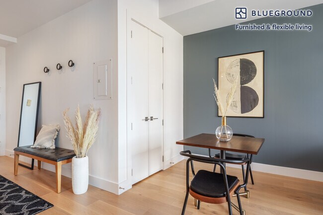 50 Murray St unit FL16-ID348, New York, NY 10007 - photo 5