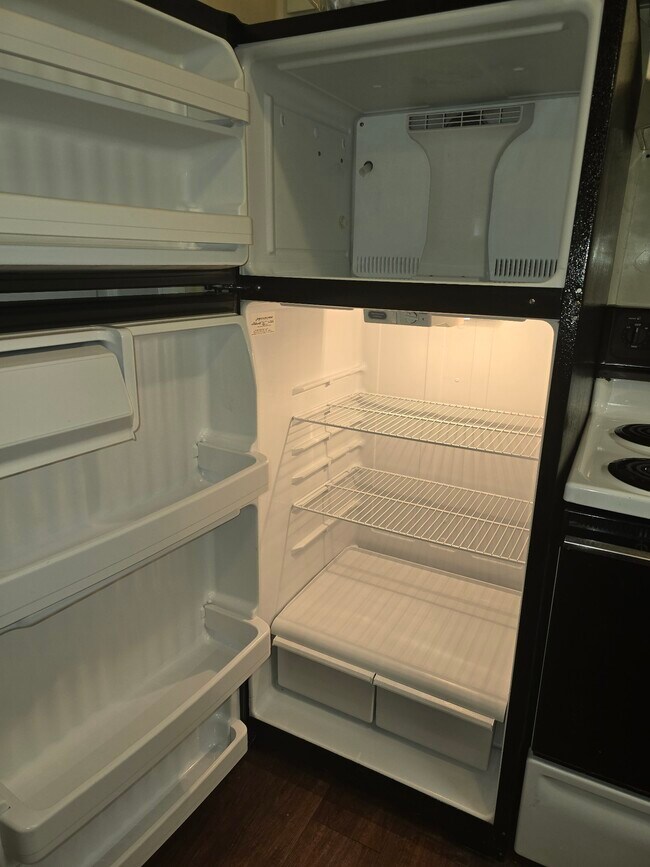 209 Vineland Dr unit 209 Vineland drive, Fayetteville, NC 28306 - photo 6