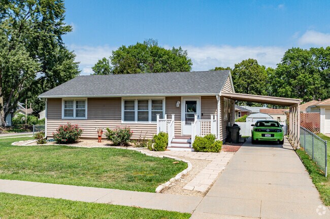 You will find many smaller single-family homes in the Havelock neighborhood.