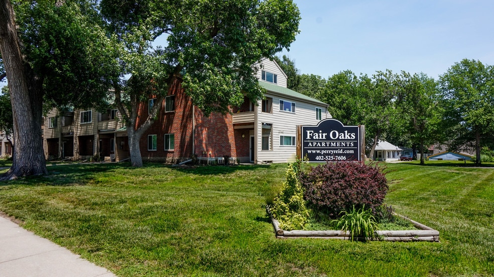 Fair Oaks, Lincoln, NE 68503 - photo 1