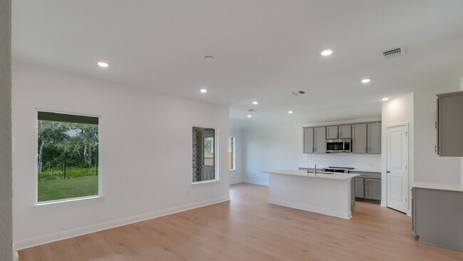 540 Tekoa Dr, Georgetown, TX 78628 - photo 5