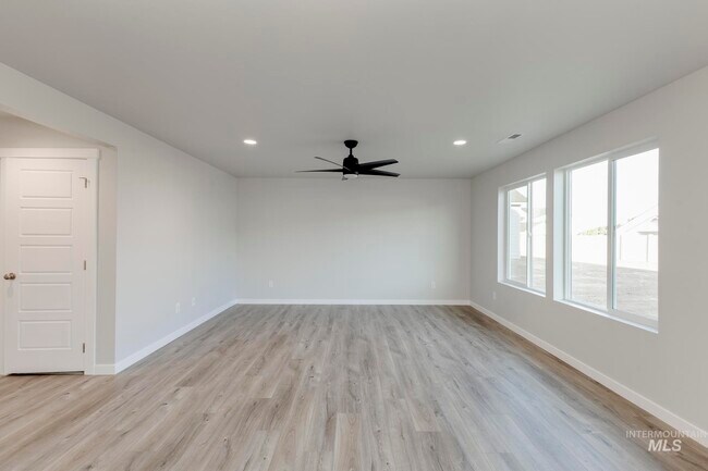 16727 Carlin Ave, Caldwell, ID 83607 - photo 4