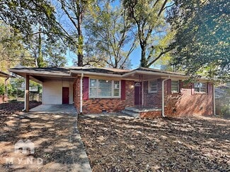 1768 Santa Cruz Dr, Decatur, GA 30032