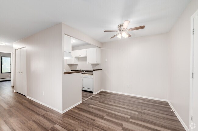 2BR, 1BA - 850SF - Dining Room